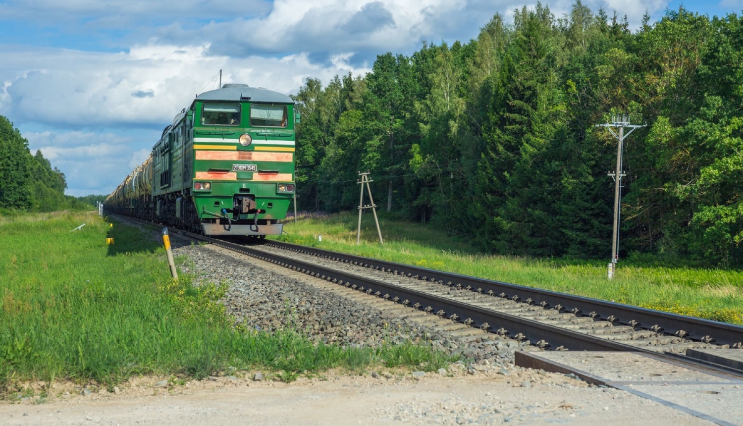 Ieviesti stingrāki nosacījumi iedzīvotāju drošības noteikumu ievērošanai dzelzceļa sliežu tuvumā