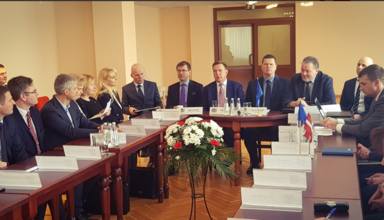 Ministru prezidents ar Latgales pašvaldību vadītājiem apspriež reģionam aktuālos jautājumus