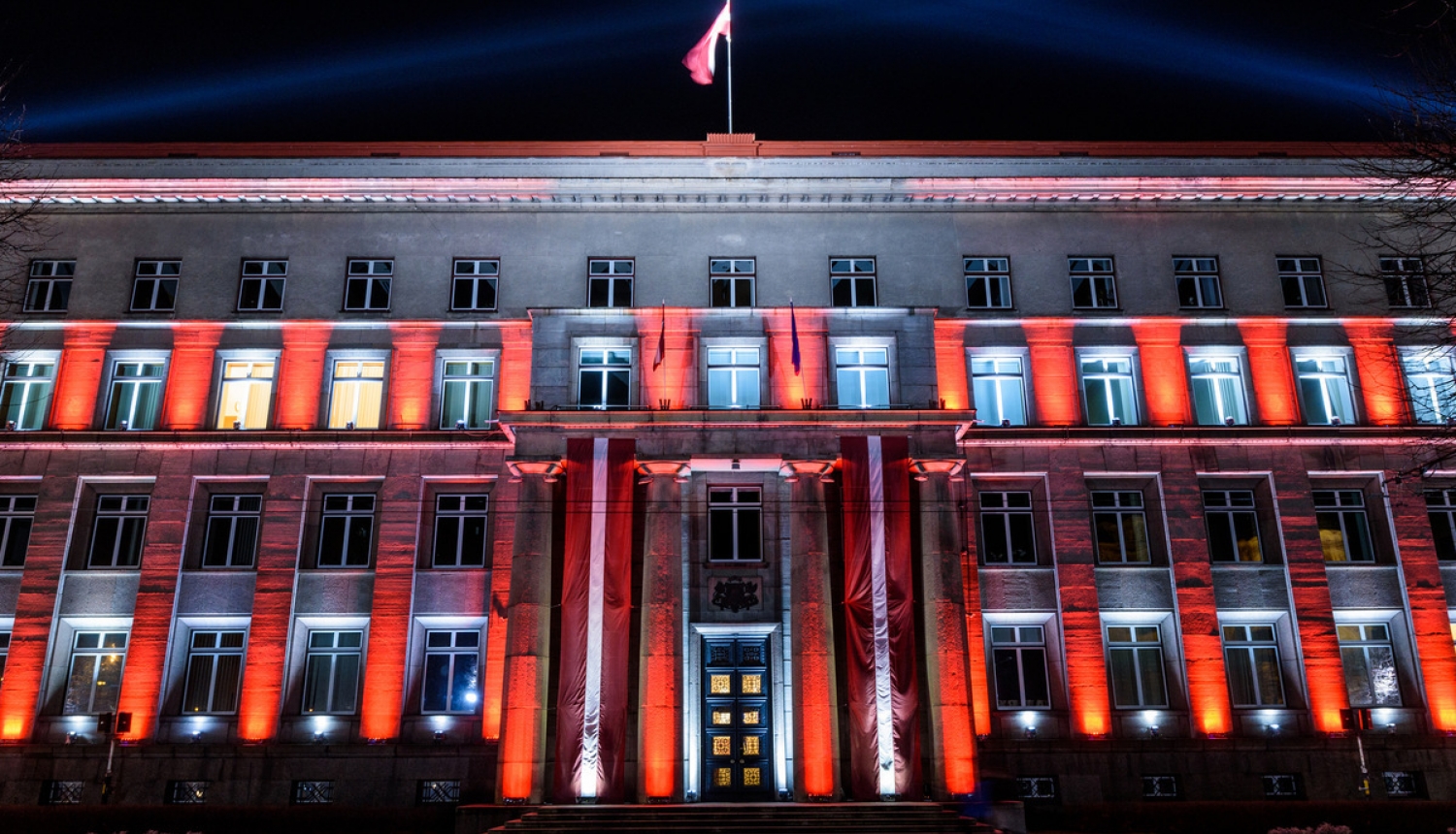 Valdības nama izgaismošanas projekts “Mosties!” aicinās iedzīvotājus novērtēt Latviju