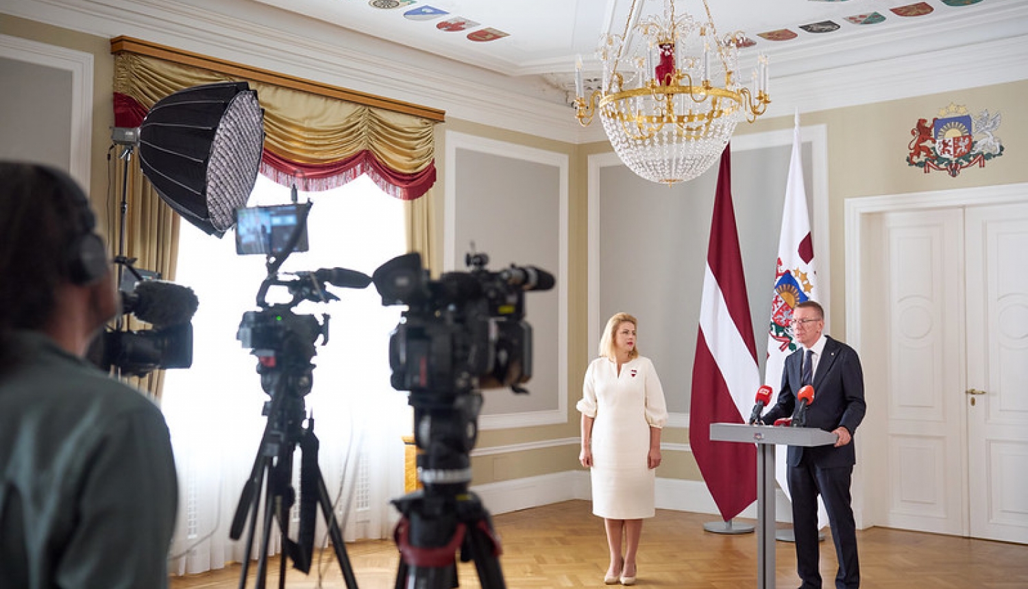 Ministru prezidente Evika Siliņa un Valsts prezidents Edgars Rinkēvičs preses konferencē, Rīgas pilī. 