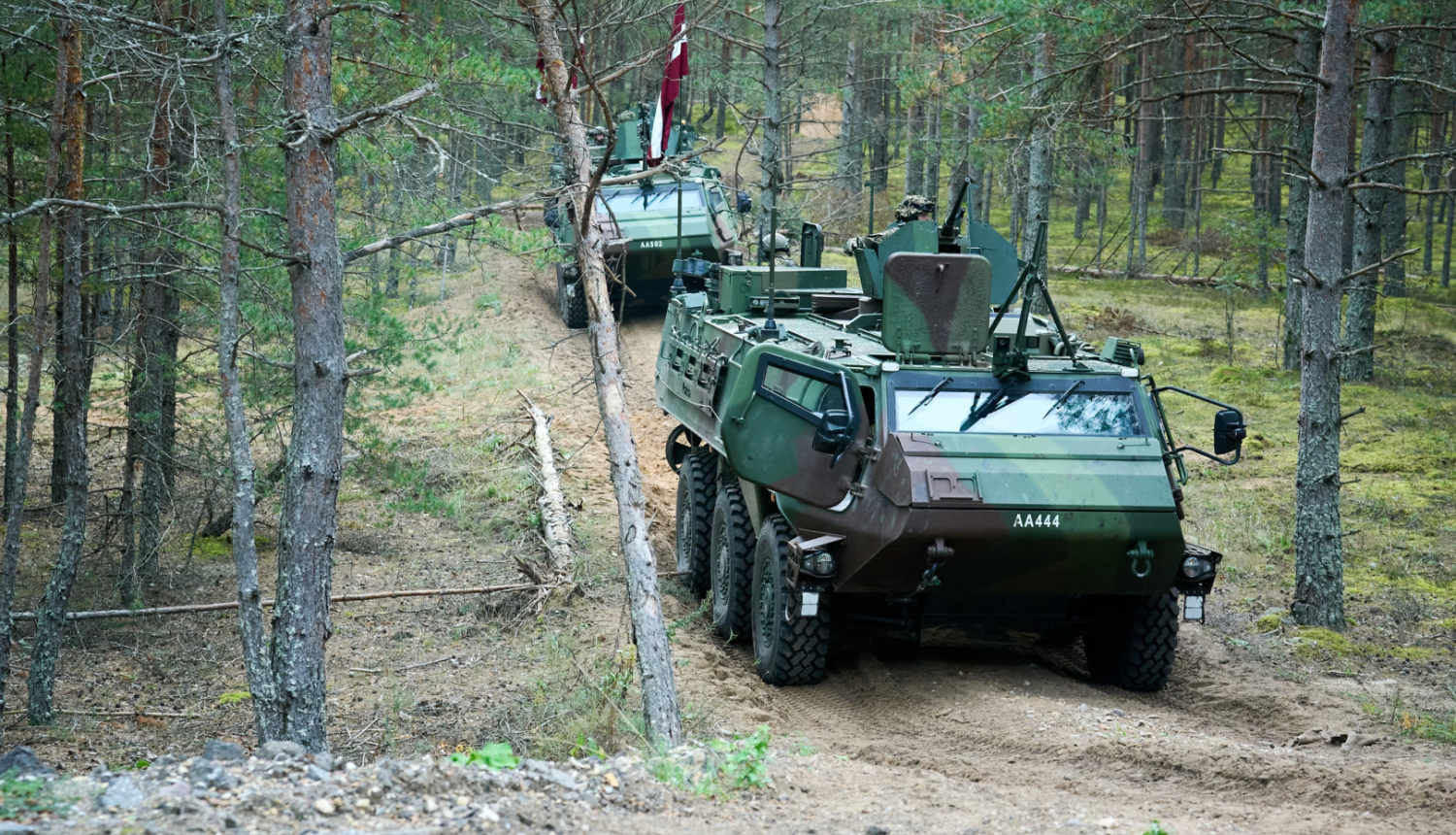 Militārie transportlīdzekļi