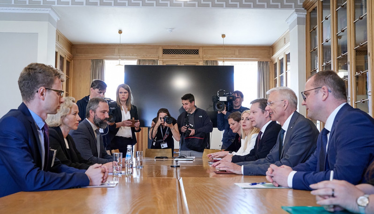 Ministru prezidents Krišjānis Kariņš tiekas ar SPRK komisijas priekšsēdētāju Aldu Ozolu